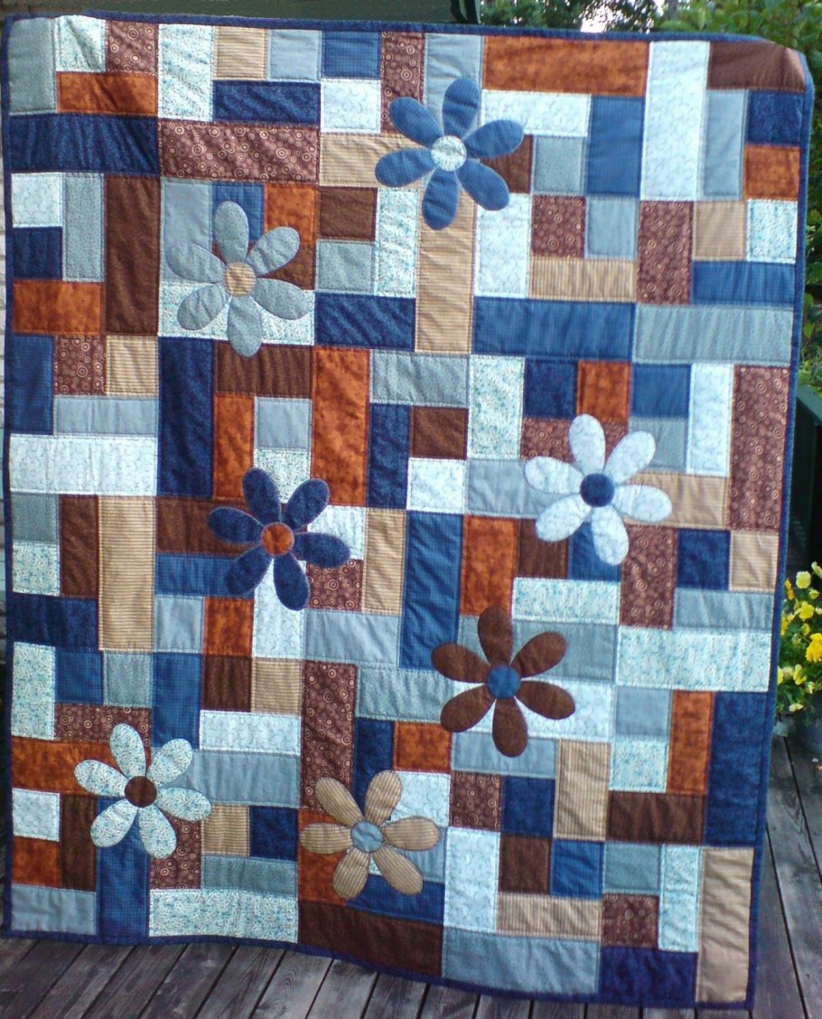 Коричневое лоскутное одеяло