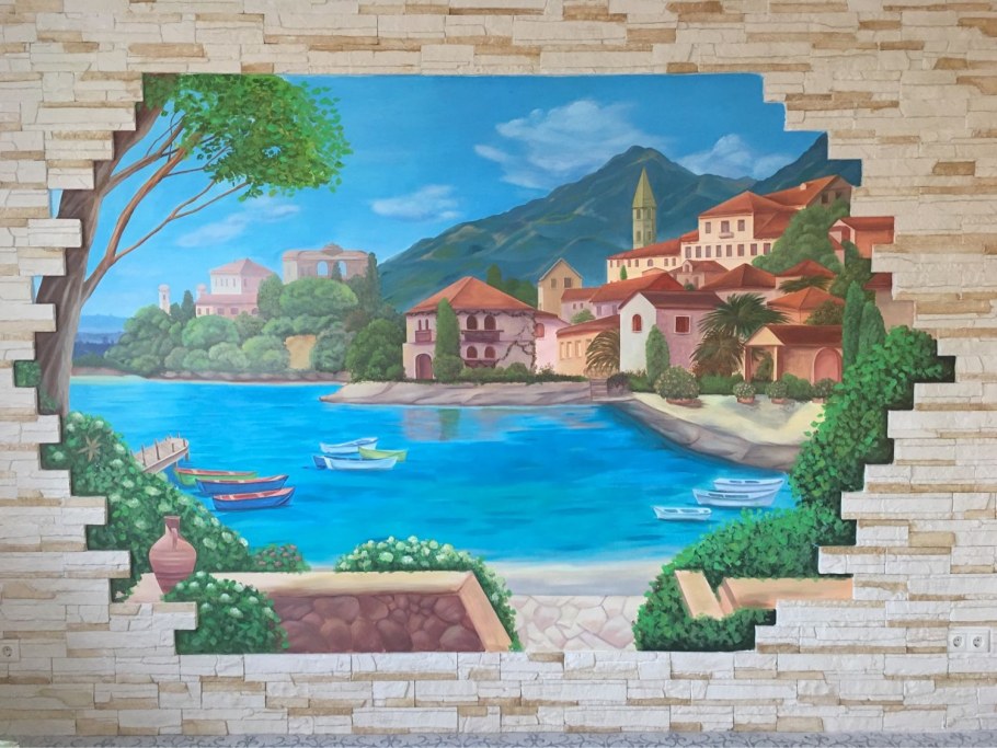 Барельеф в Средиземноморский стиль