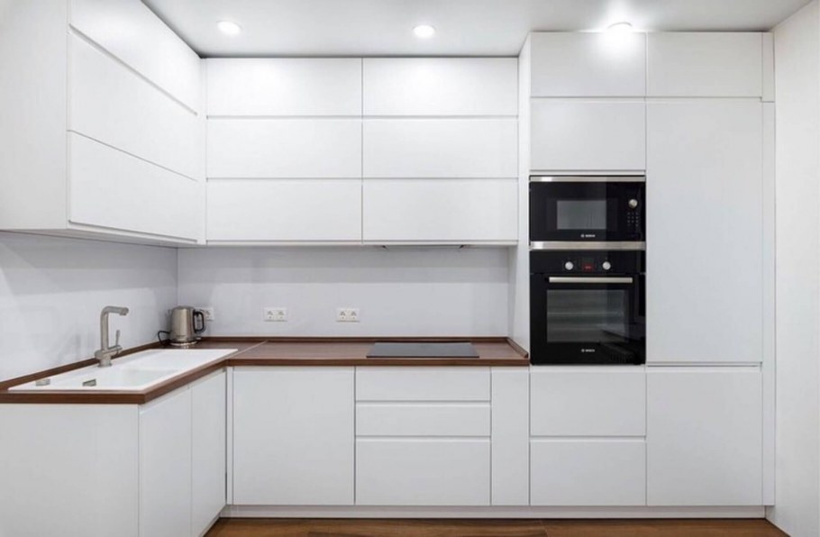 Кухня белая матовая без ручек