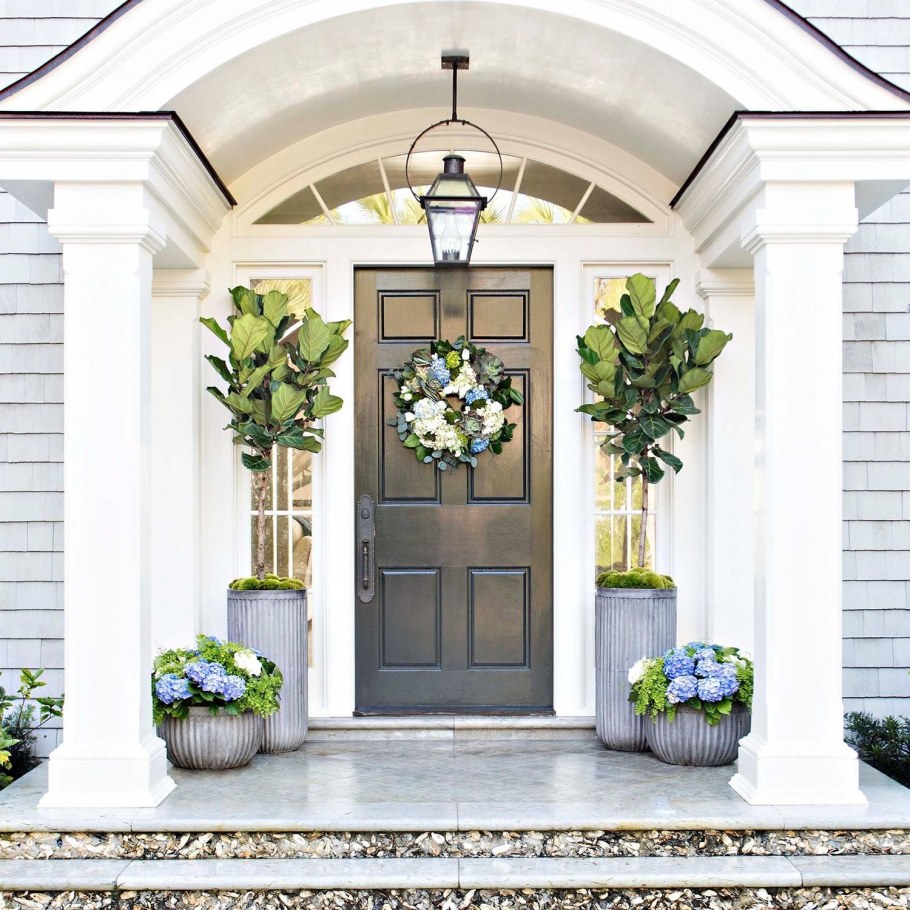 Красивый двор