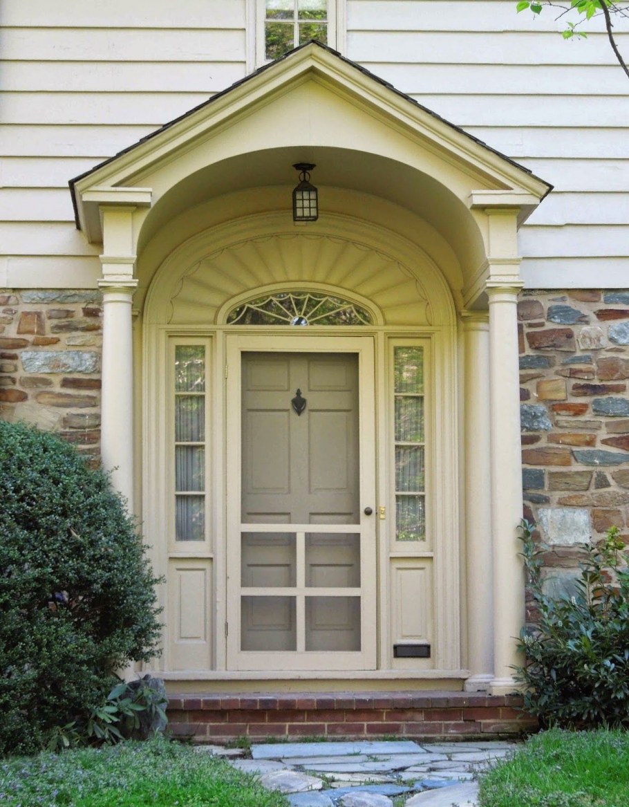 Крыльцо с аркой