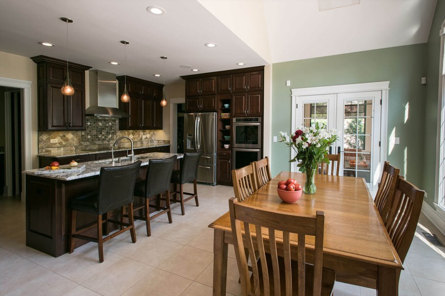 Планировка кухни-столовой в частном доме