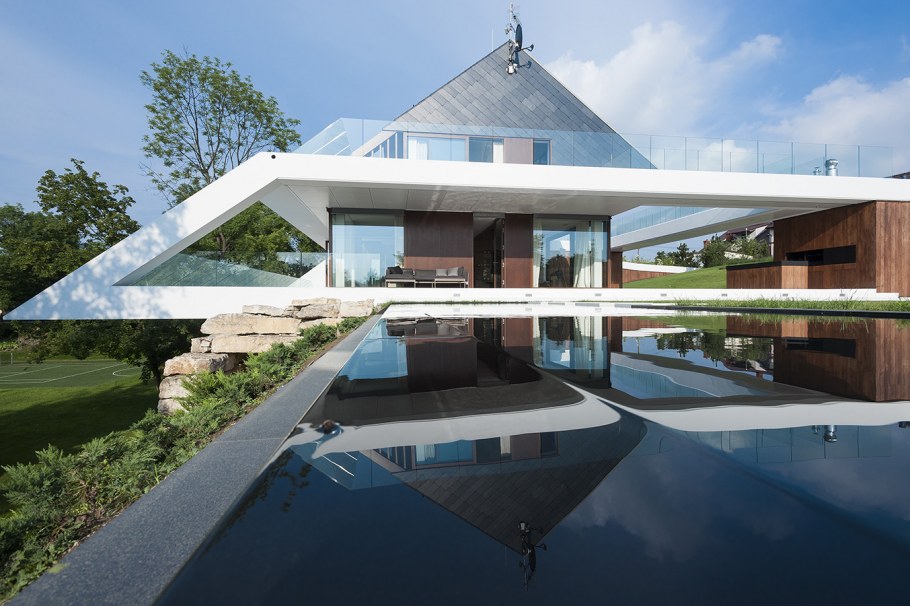 Edgeland House кровля