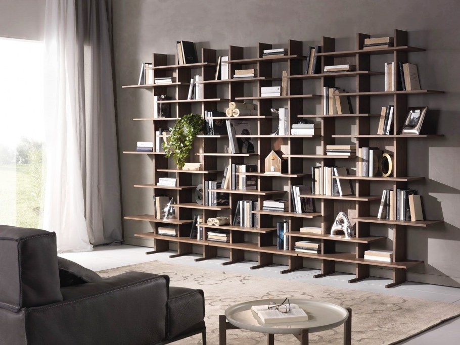 Настенные полки из стекла