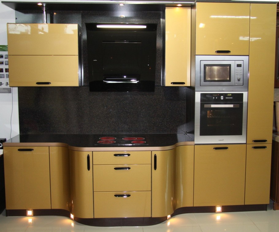 Встроенный кухонный гарнитур угловой