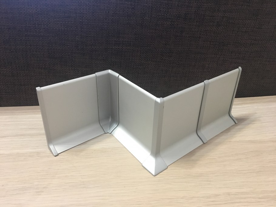 Плинтус пристеночный ар-740