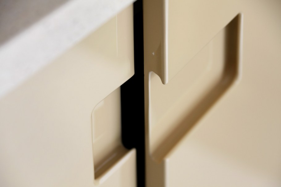 Фасад с интегрированной ручкой