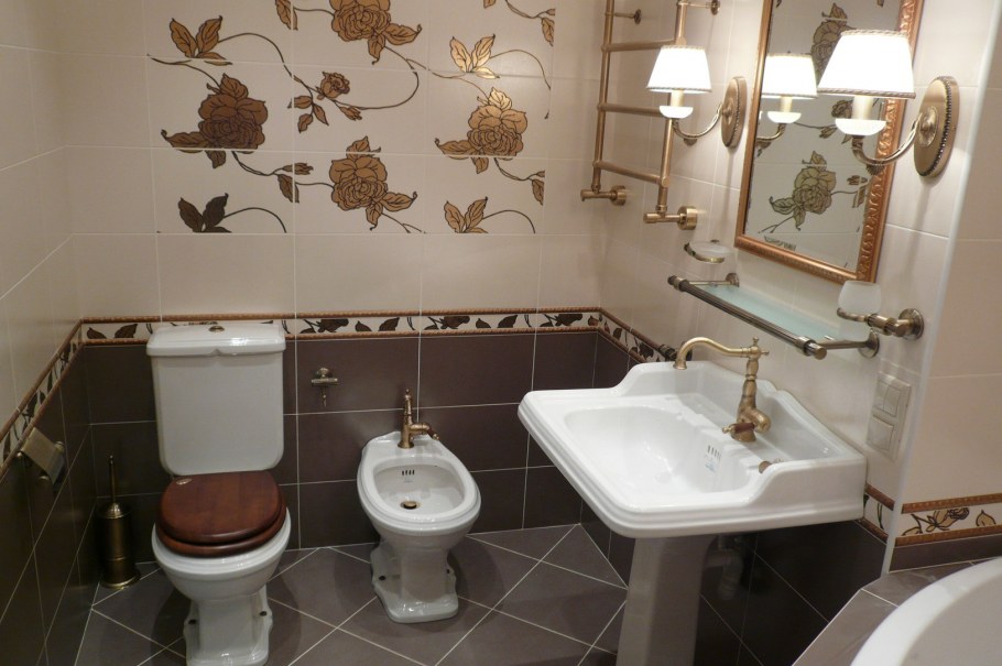 Плита в квартире туалета и ванной