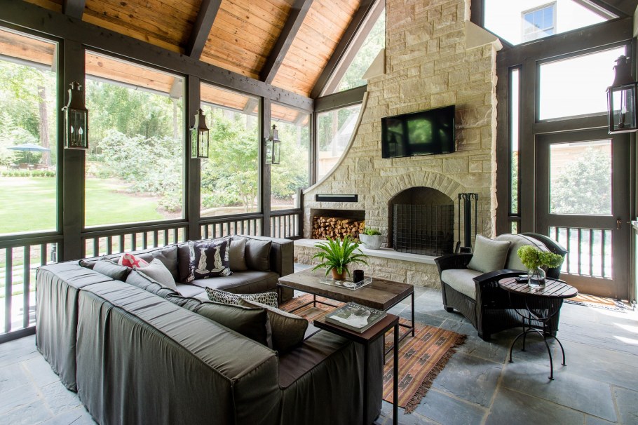 Камин на террасе