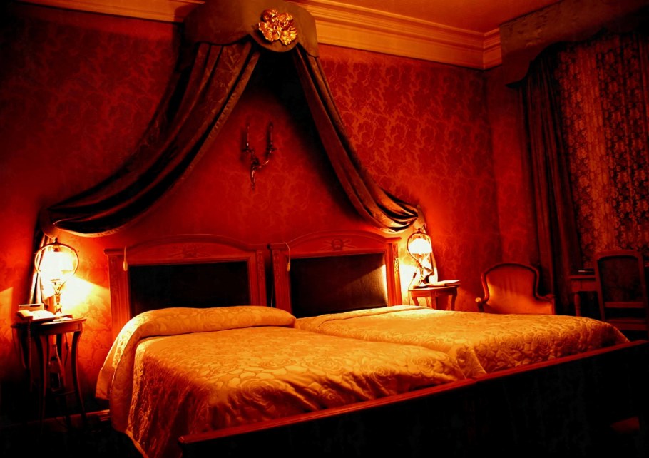 Романтичный интерьер спальни