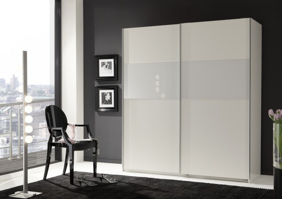 Шкаф для спальни в классическом стиле