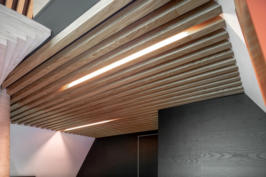 Алюминиевые рейки под дерево