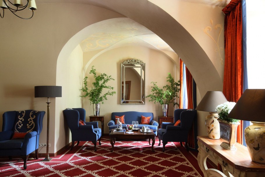 Сводчатые расписные потолки Боярского дома