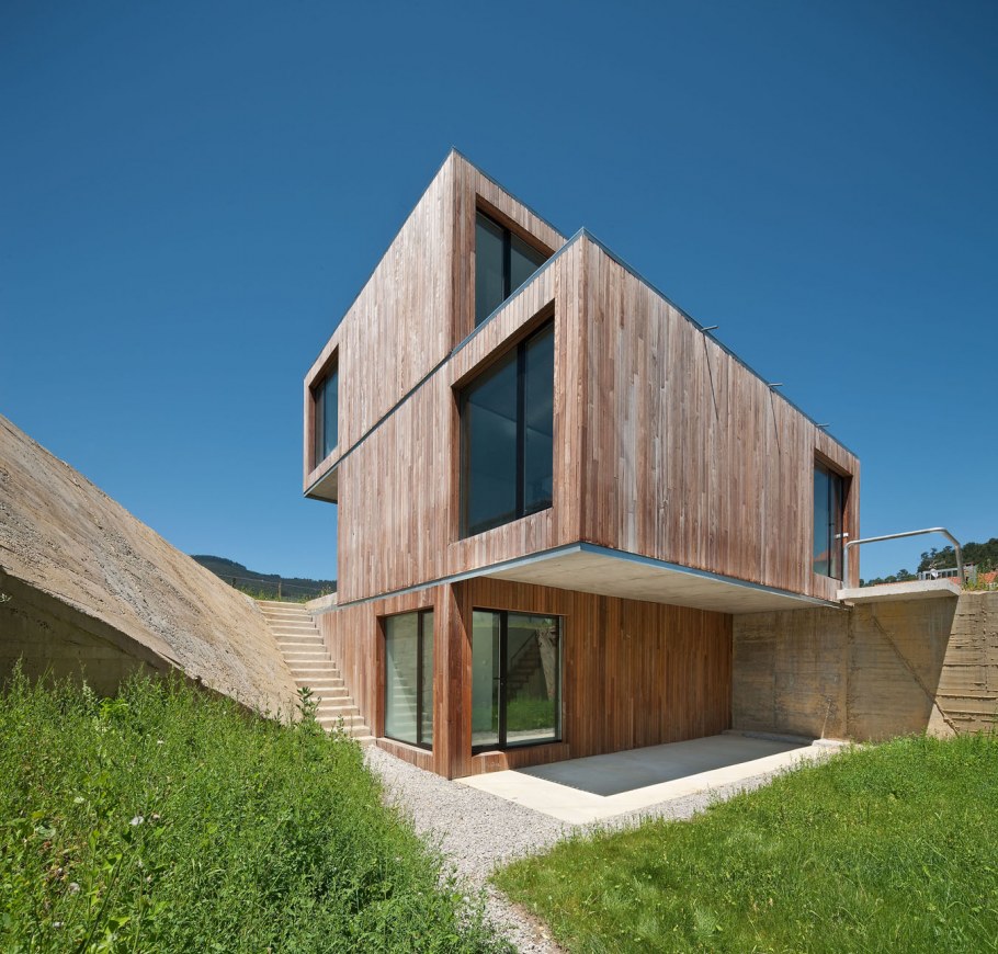 Квадратный домик