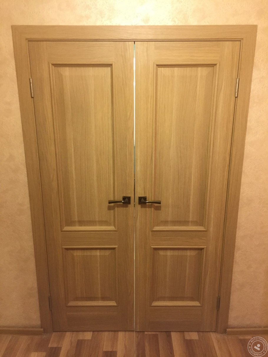 Двухстворчатые двери с доборами