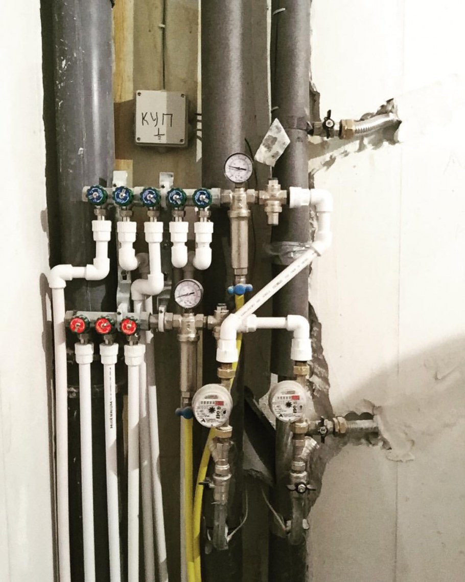 Сборка Рехау сантехшкаф