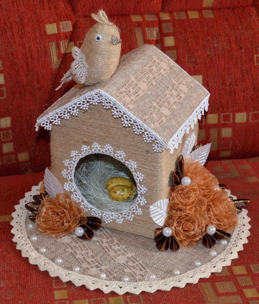 Домик из джута