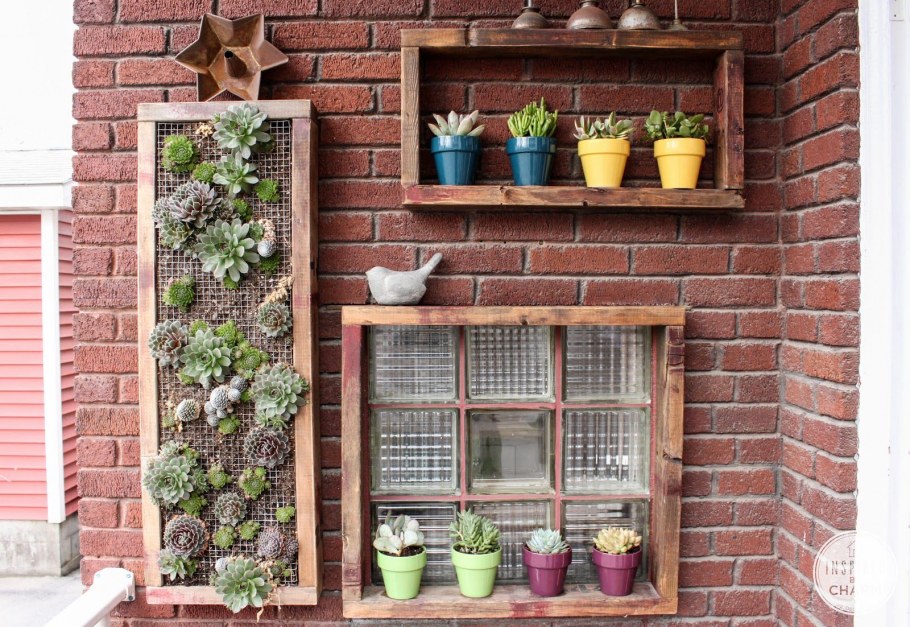 Декор стен на даче