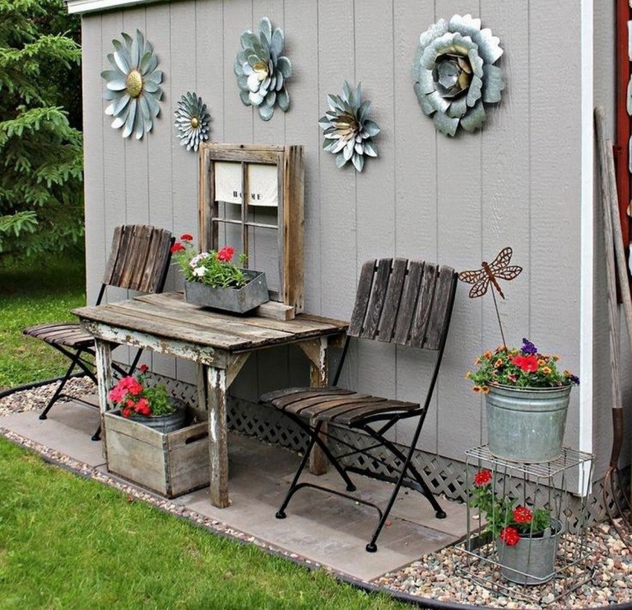 Декор для садового домика