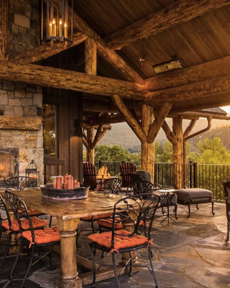 Беседка в рустикальном стиле