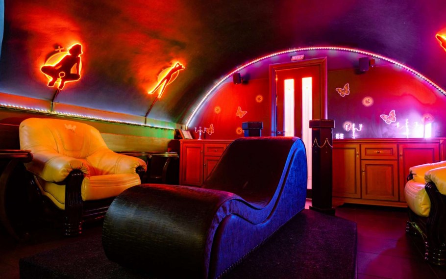 Стрип бар 33 Нижний Новгород