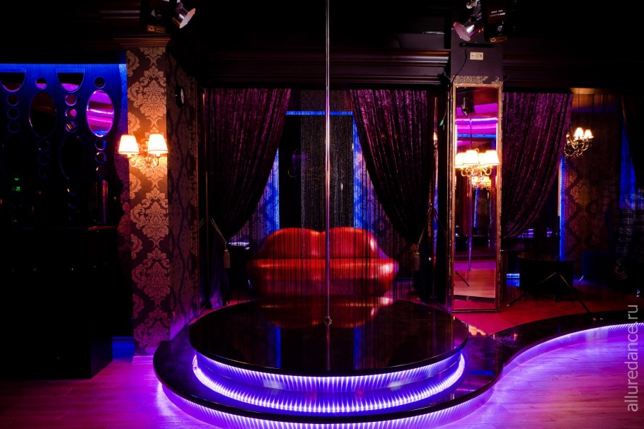 Стриптиз клуб интерьер