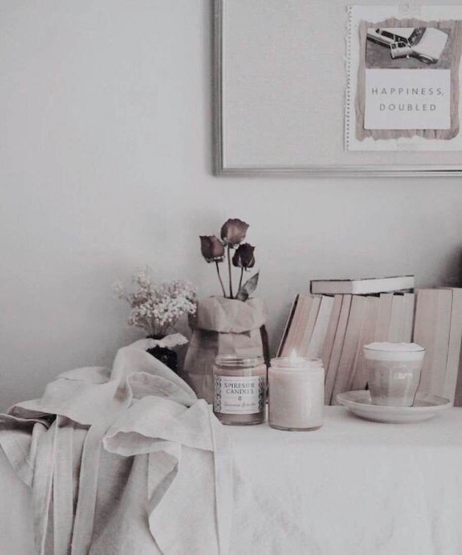 Тотал Блэк комната интерьер