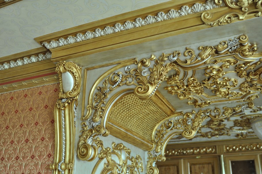 Декоративный барельеф