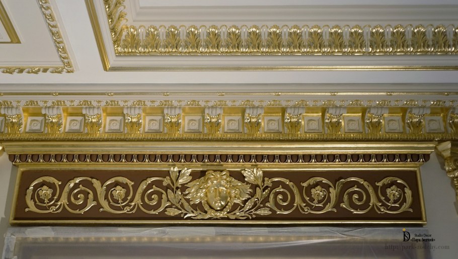 Пилястры Версальского дворца