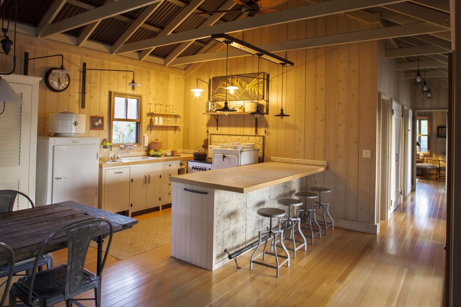 Ламинат на стену