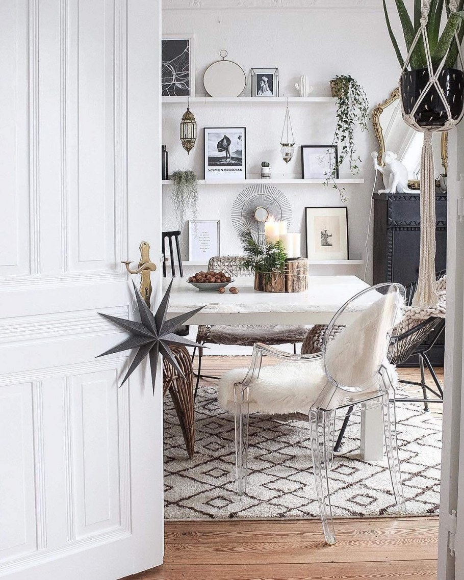 Черный металлический декор в скандинавском стиле