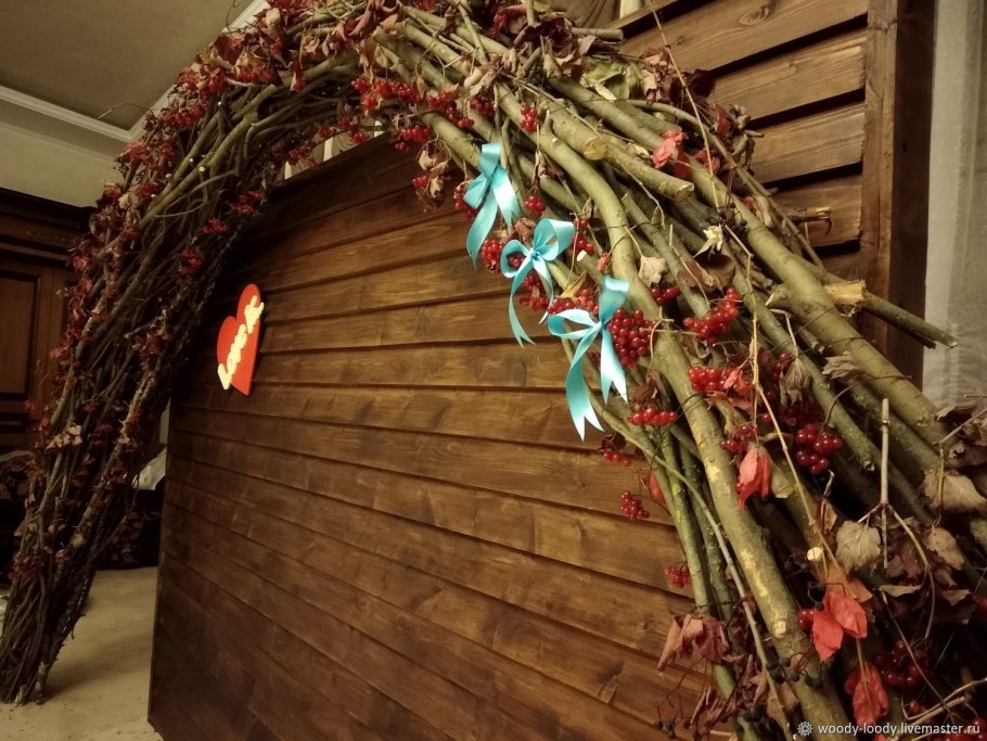 Фотозона из природных материалов