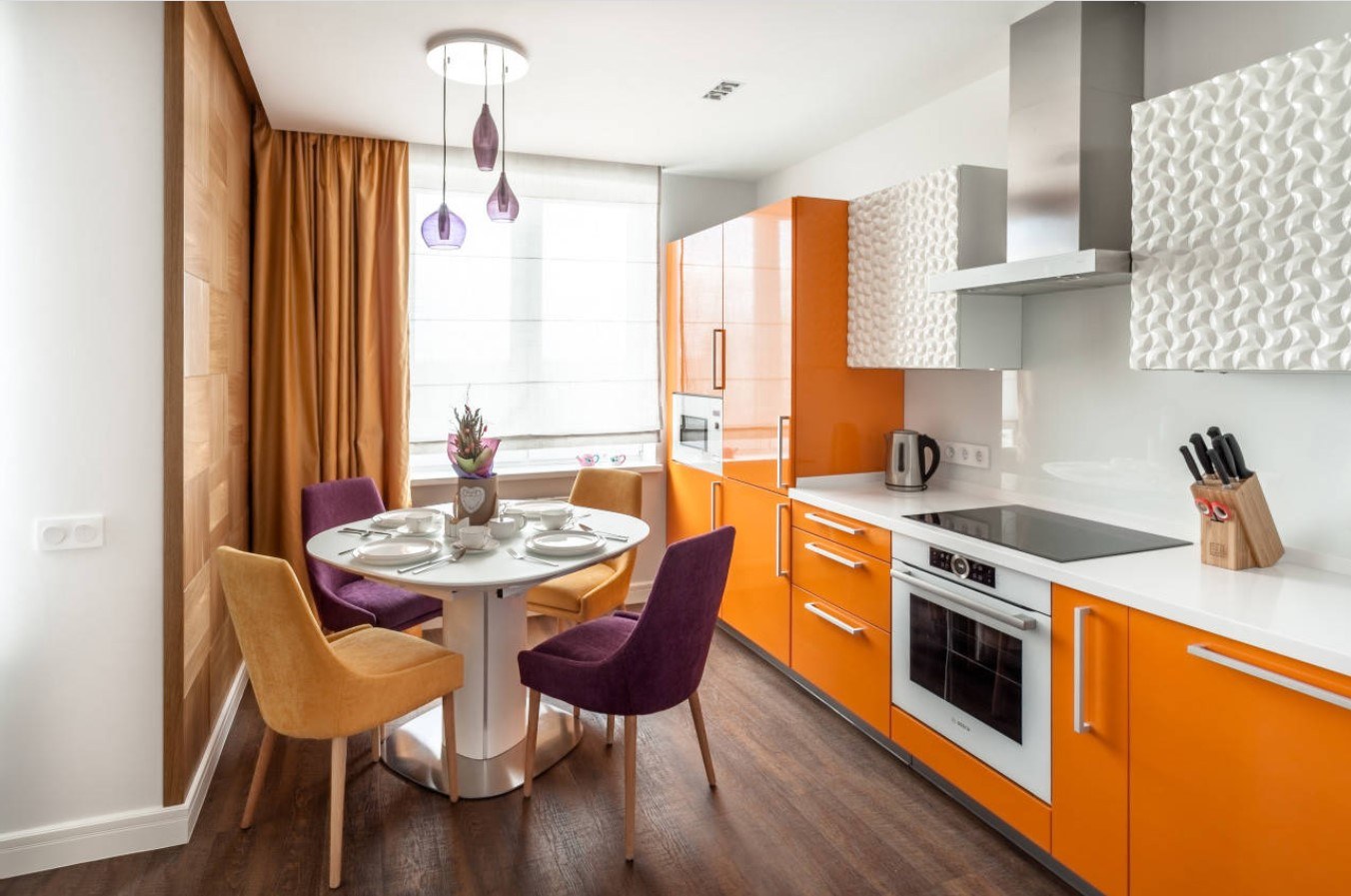 Лучшие идеи кухни. Кухонный интерьер. Дизайнерский интерьер кухни. Оранжевая кухня в интерьере. Красивые кухни в квартирах.