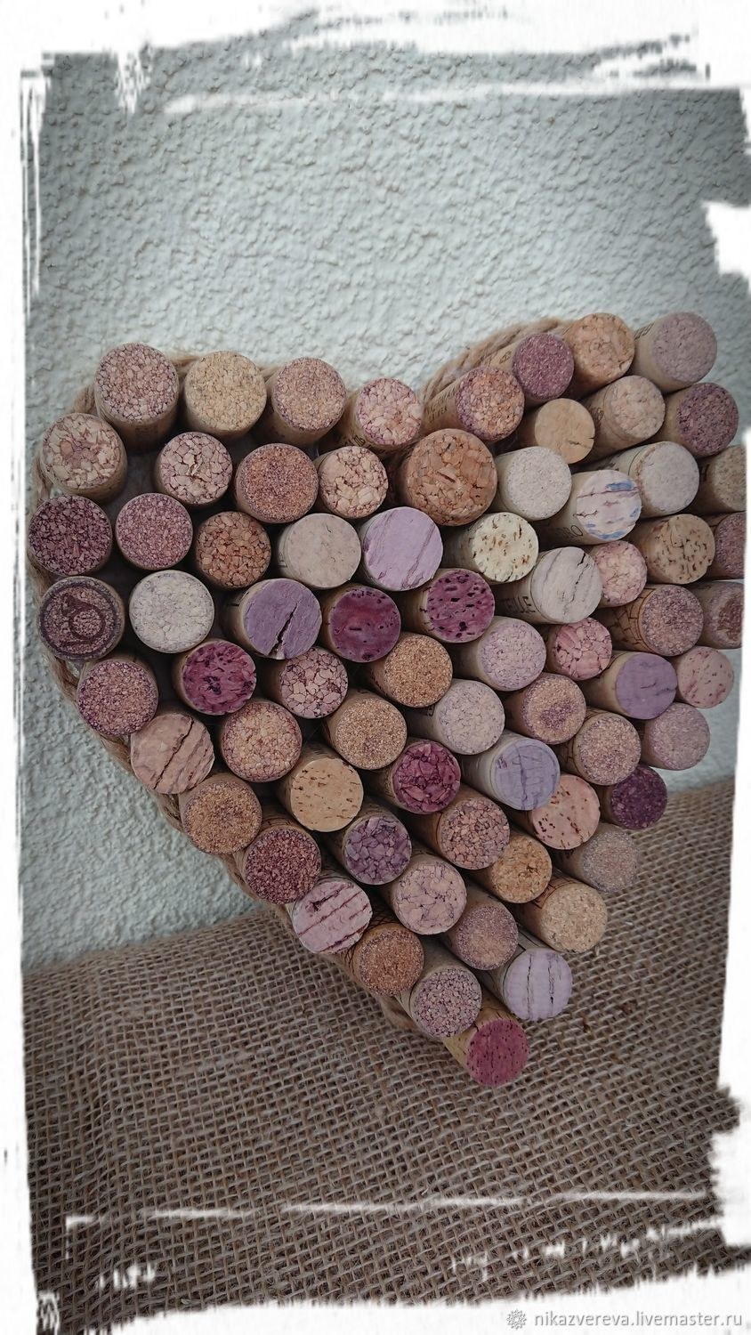 Панно из винных пробок