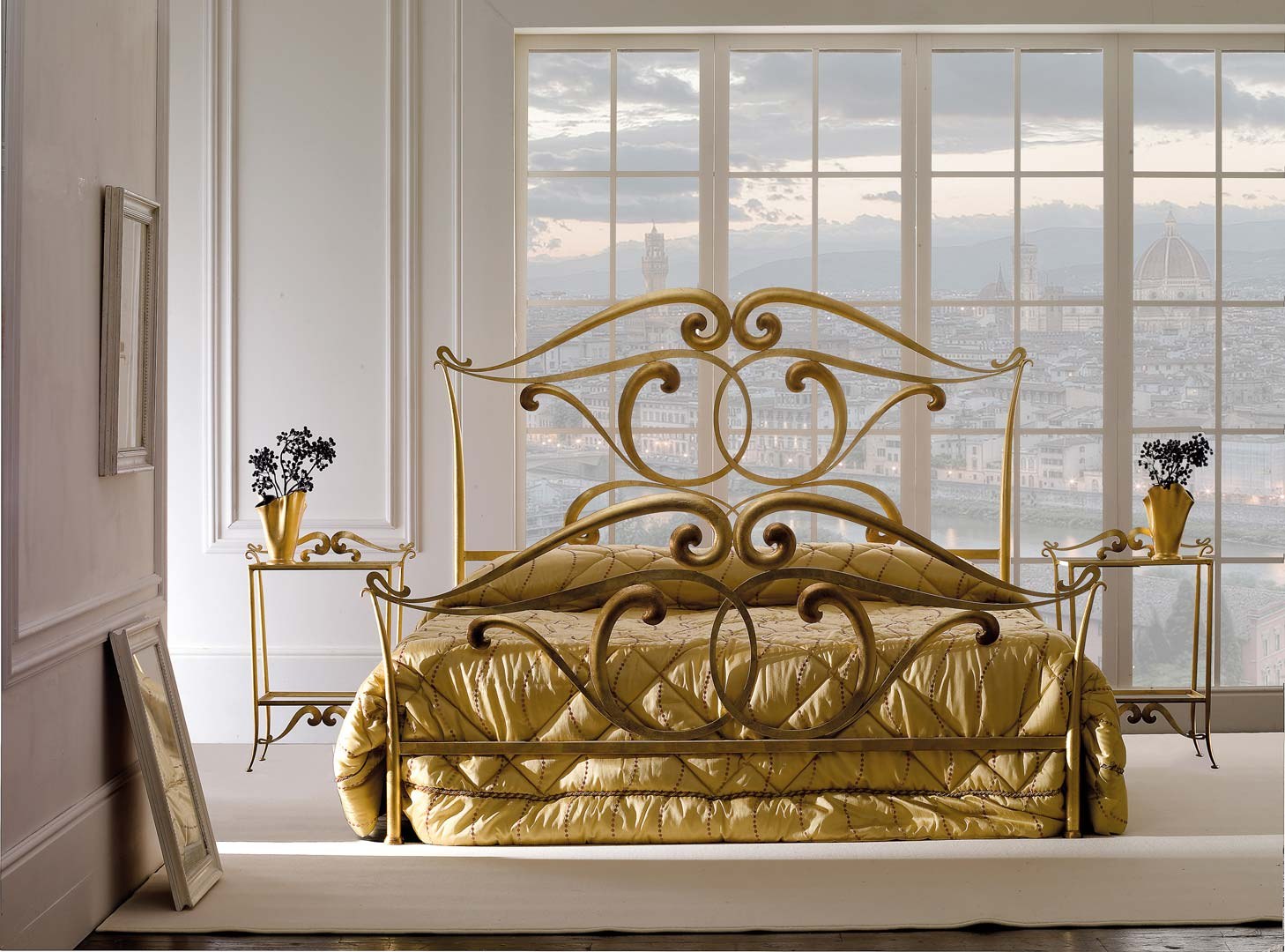 Кованая кровать Золотая