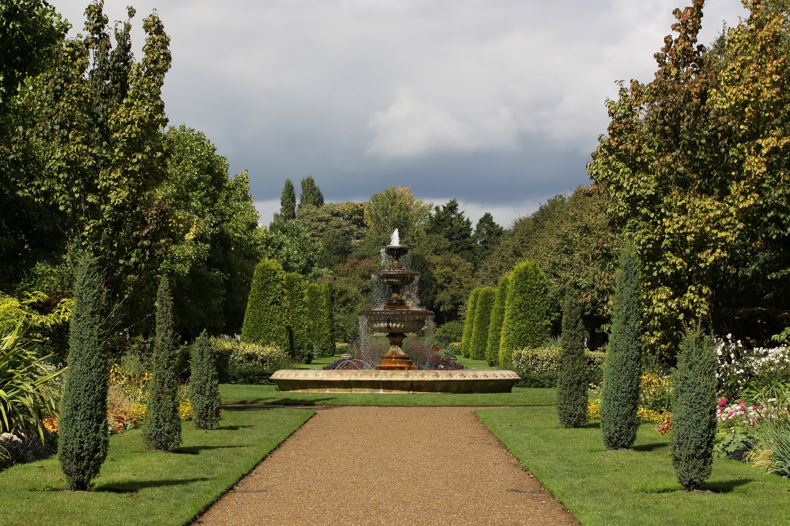 Английский парк картинки. Риджент парк ландшафт. Риджентс-парк садово-Парковое искусство. Парк в Кларемонте Англия. Английский пейзажный парк Англия.