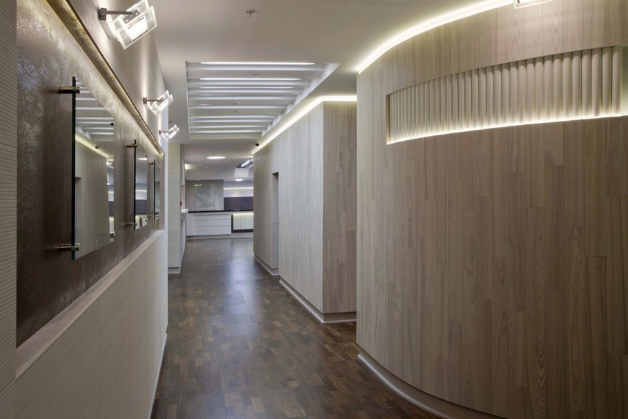 Коридор офисного здания