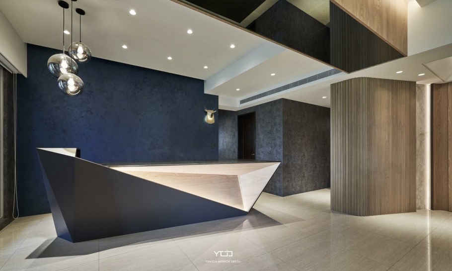 Ресепшн Hi Tech