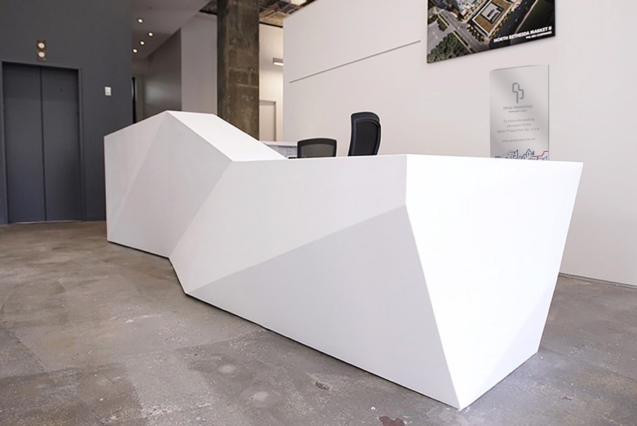 Необычный ресепшен