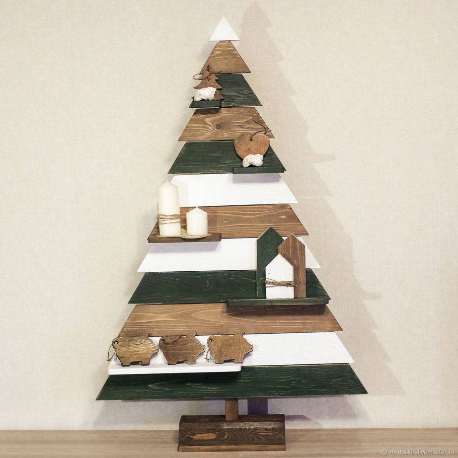 Каркасная деревянная елка