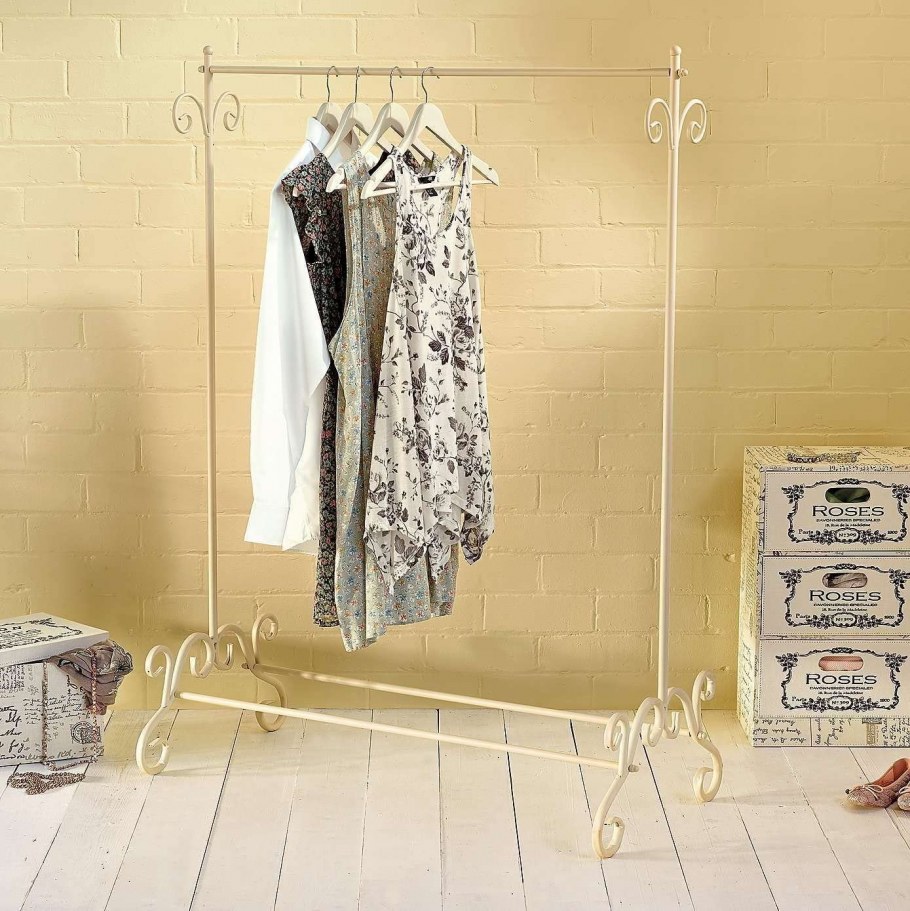 New Chic: French Style from today's leading Designers