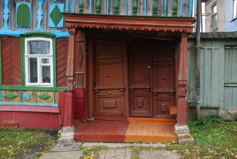 Крыша над крыльцом