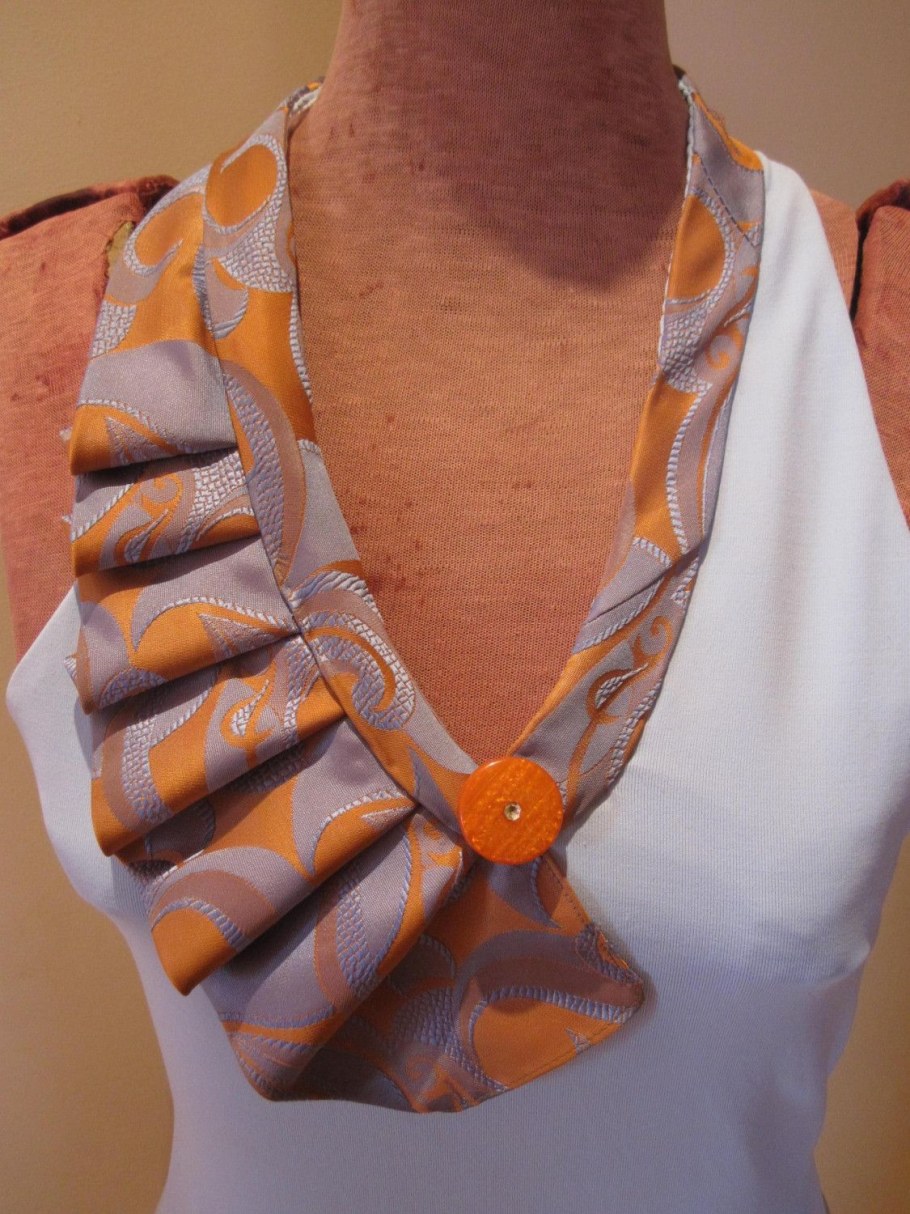 Украшения из старых галстуков