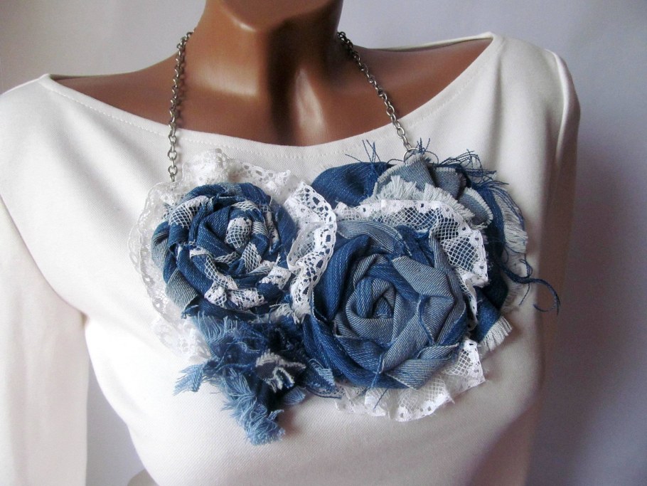 Украшения из джинсы и кружева
