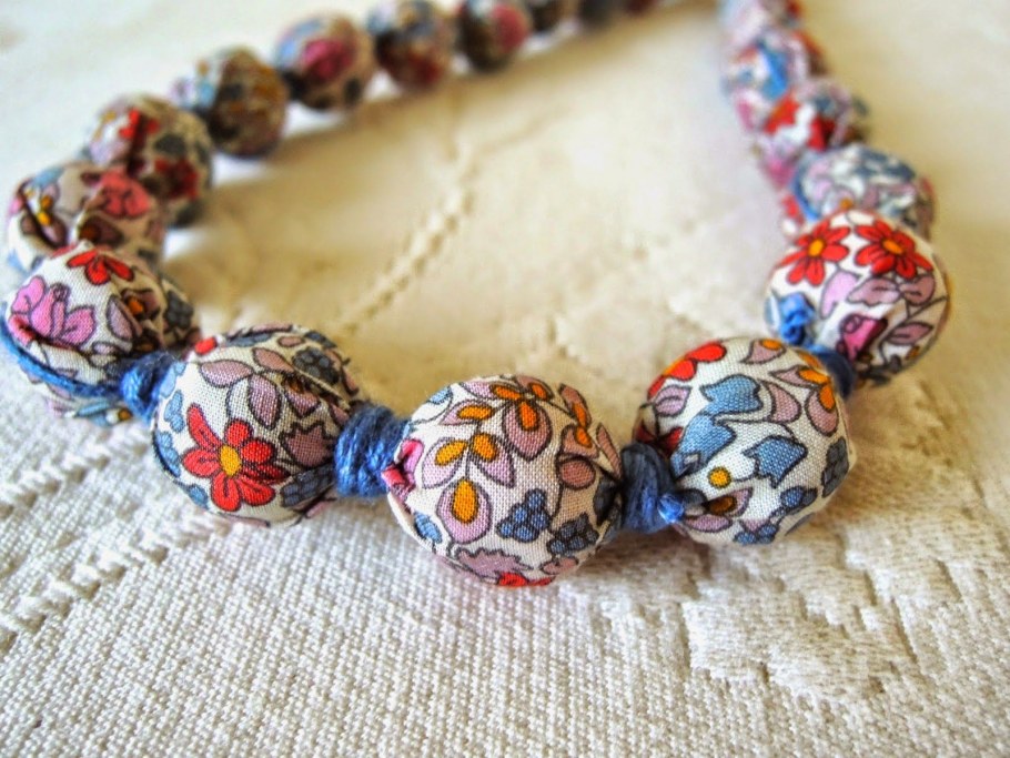 Тряпичные бусы