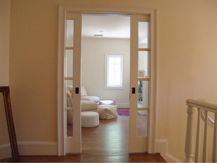 Откатные двери в гостиную