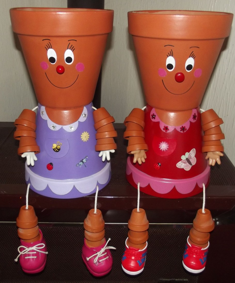 Фигуры из цветочных горшков