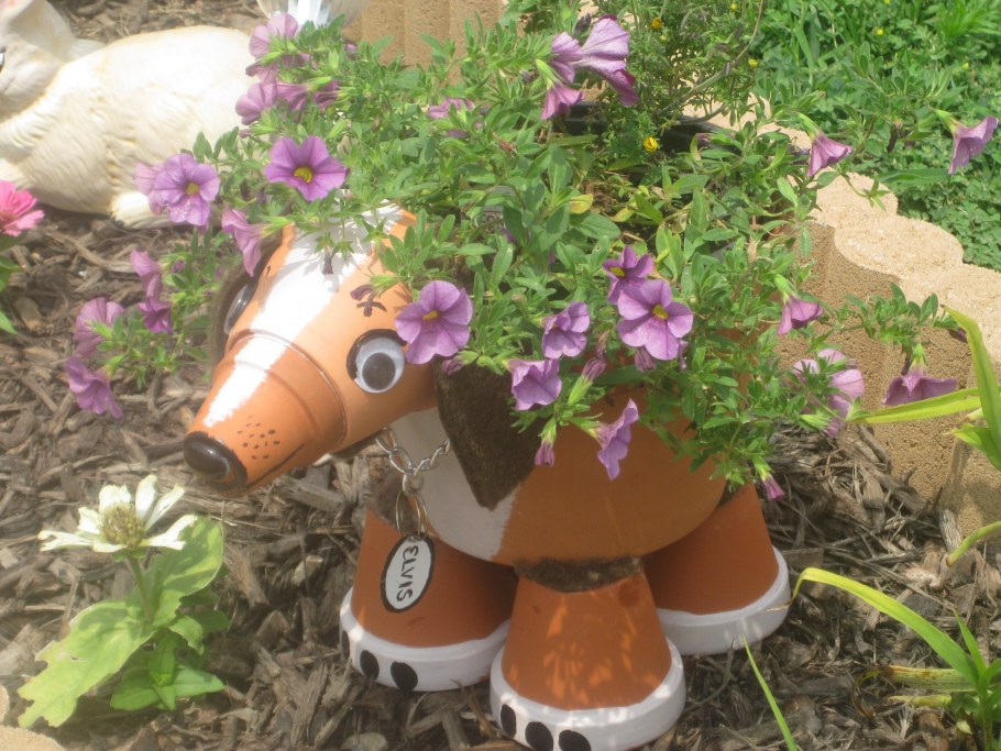 Фигуры для украшения сада