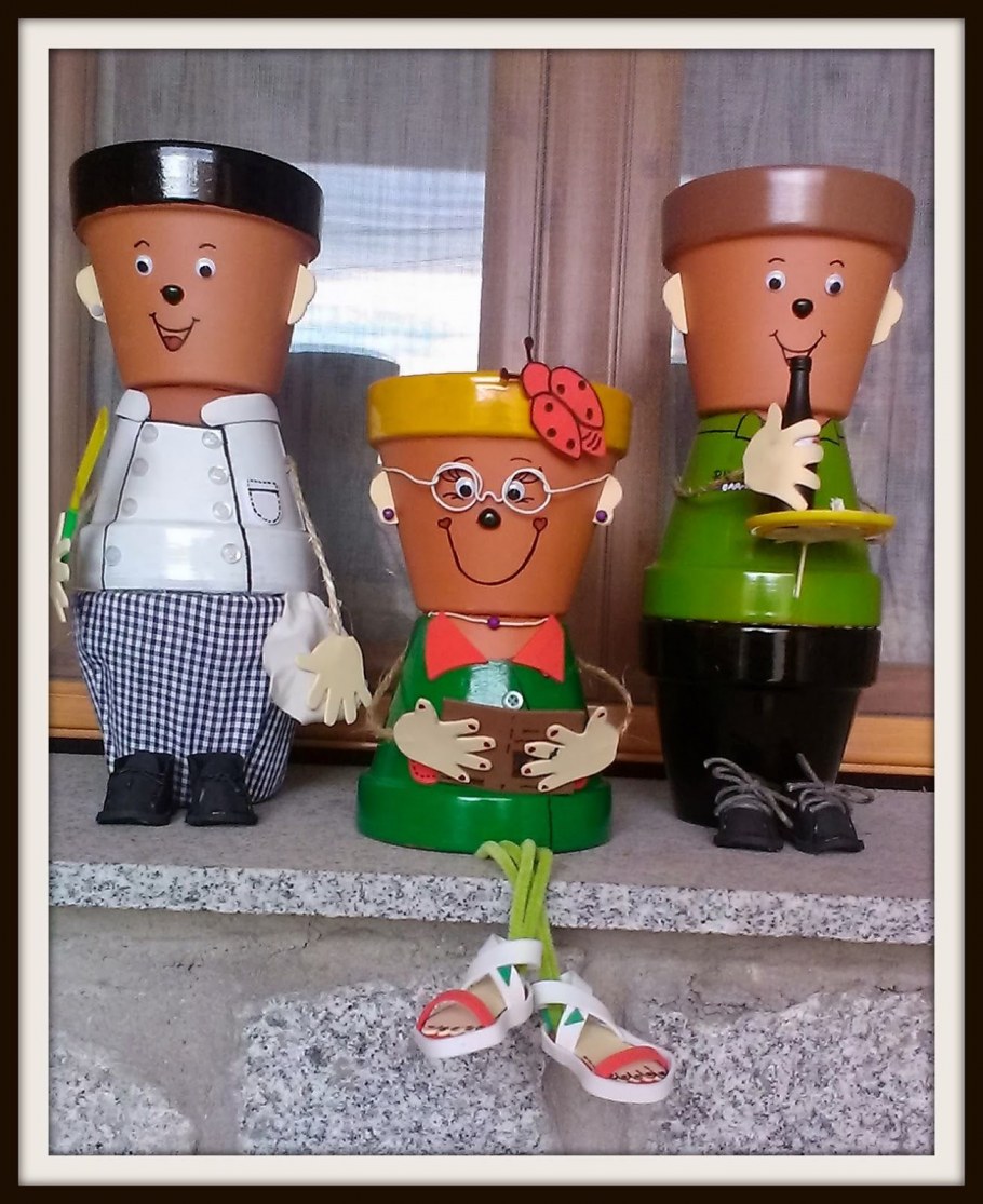 Декор из горшков