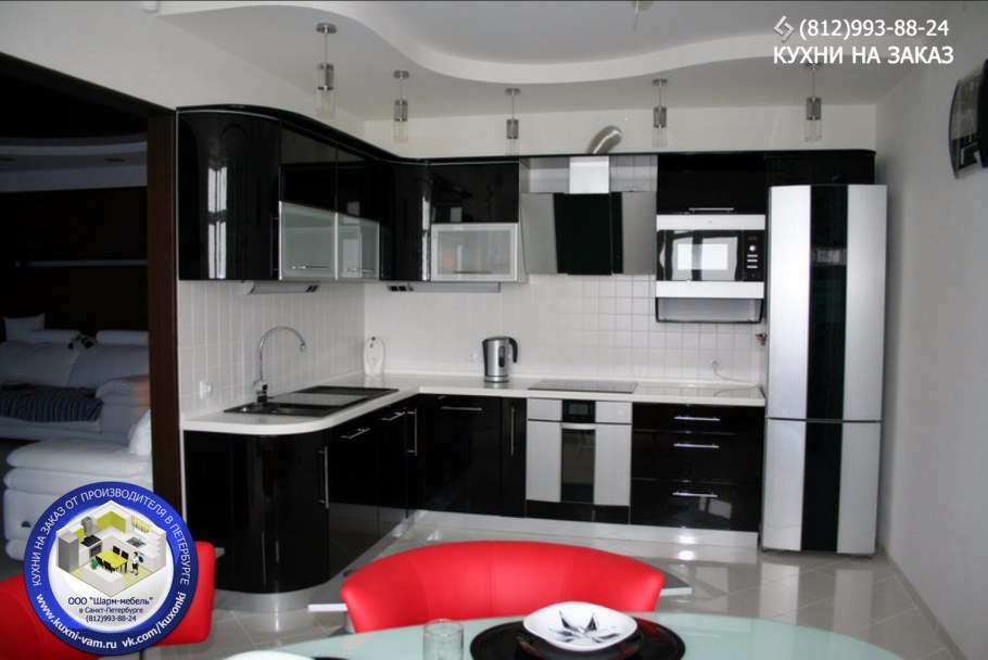 Кухня в черно белых тонах